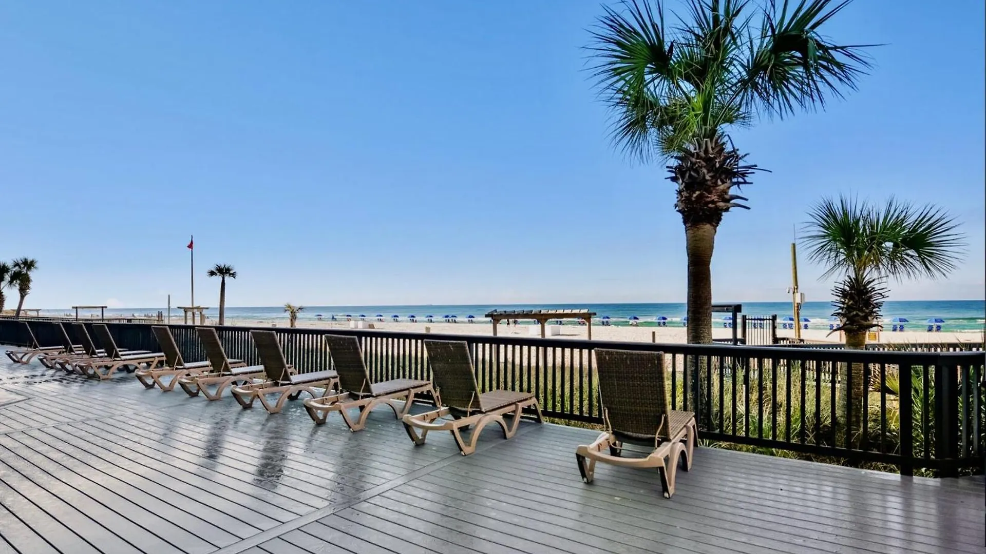 Sunbird Resort! Direct Beachfront Condo! Free Beach Chairs! By Dolce Vita Getaways Pcb Panama City Beach USA